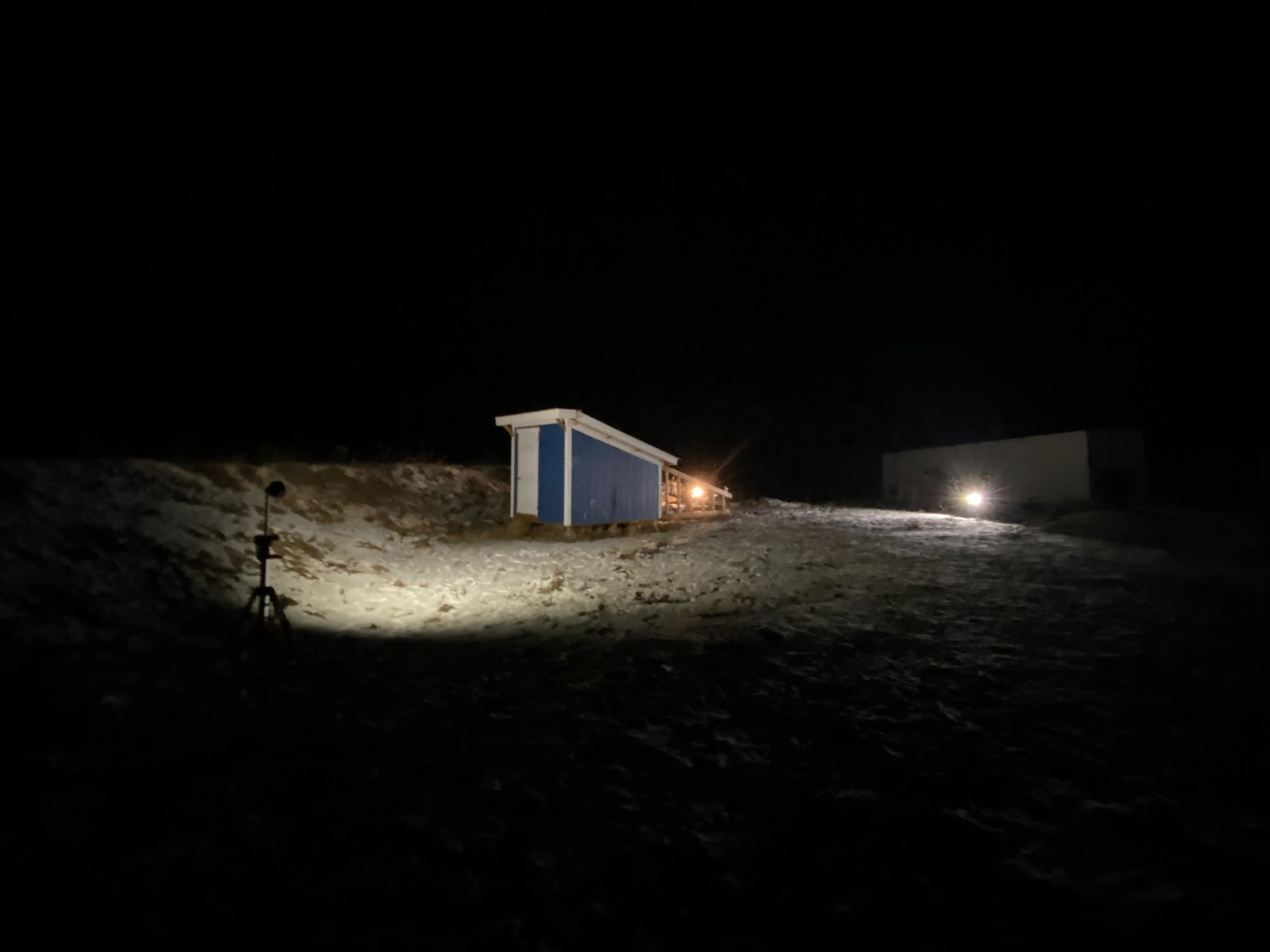 8:00pm: We installed our beams and began lifting. Lifting progress was surprisingly smooth and without problems.