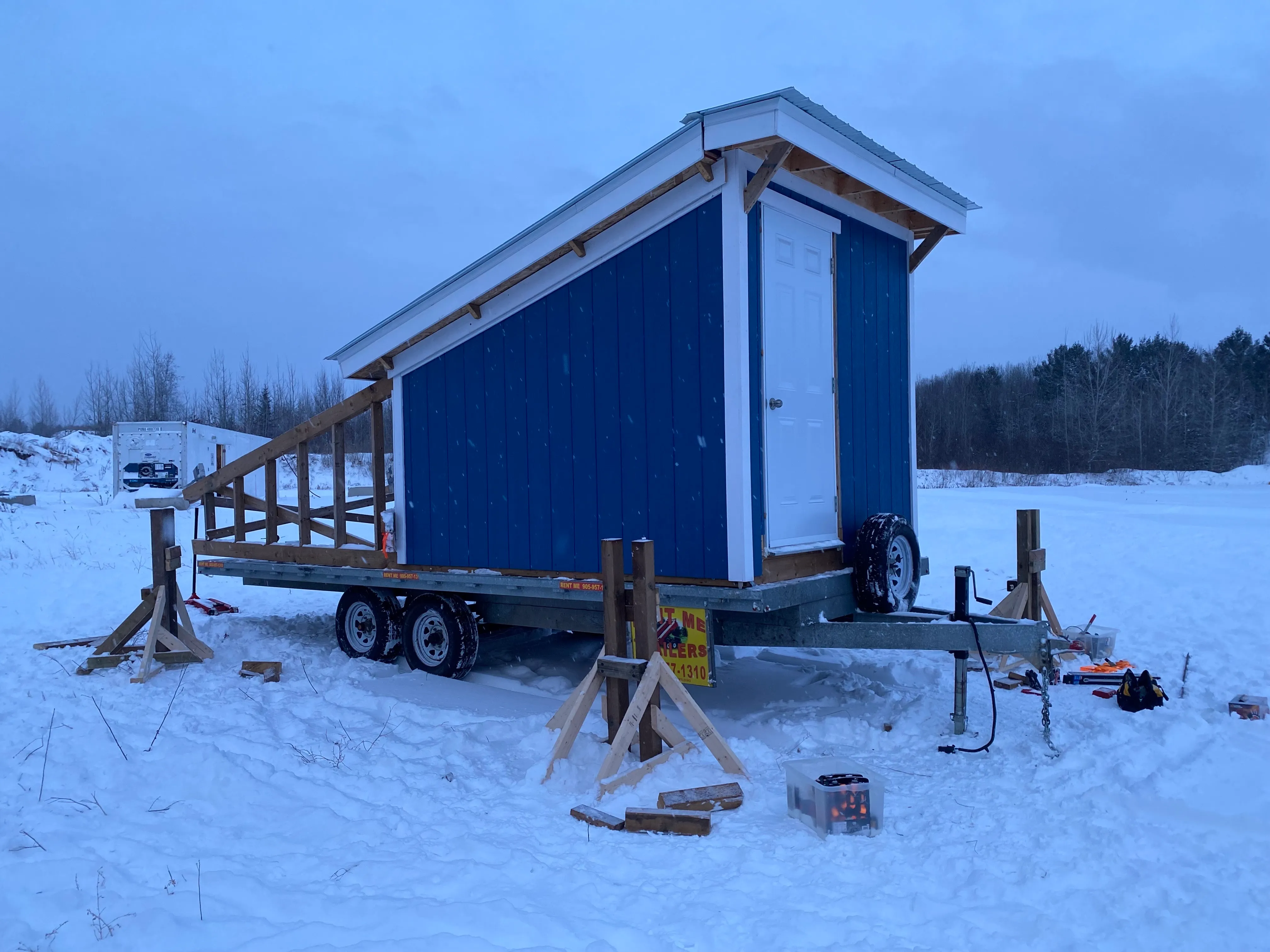 4:00pm: With the trailer oriented properly, we just had to strap everything down, clean up and get on the road. We installed eyebolts in the frame of the observatory to attach ratchet straps on, allowing us to secure the structure down.